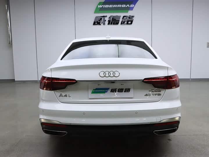 Фото 5 - Audi A4L