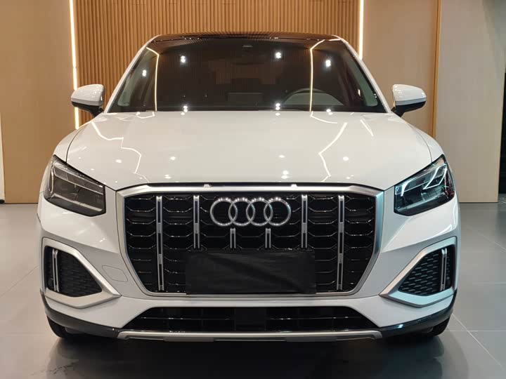 Фото 2 - Audi Q2L