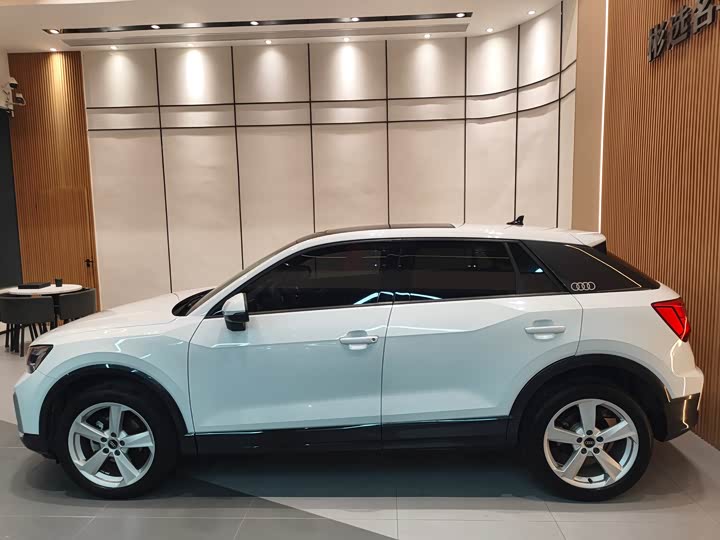 Фото 4 - Audi Q2L