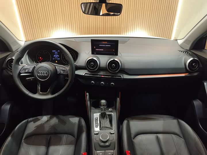 Фото 7 - Audi Q2L