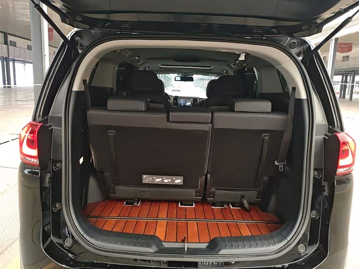 Фото 9 - GAC Trumpchi M8