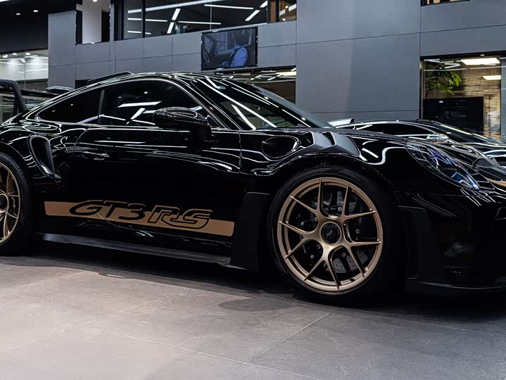 Фото 3 - Porsche 911