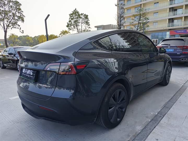 Фото 5 - Tesla Model Y