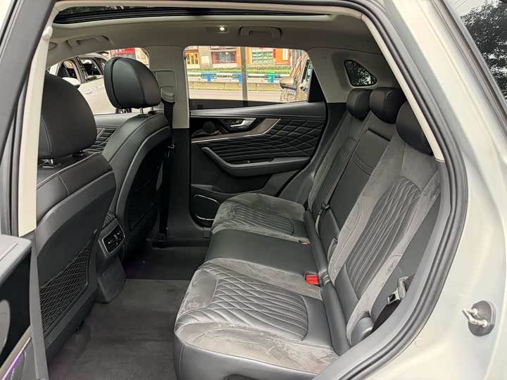 Фото 8 - Hongqi HS5