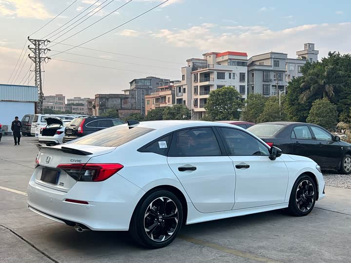 Фото 7 - Honda Civic