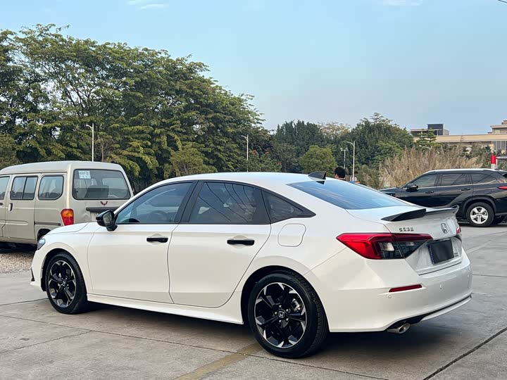 Фото 9 - Honda Civic