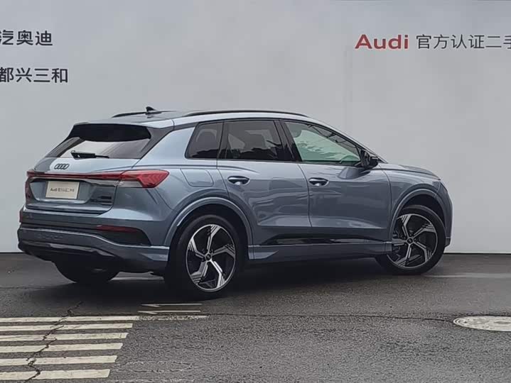 Фото 4 - Audi Q4 e-tron