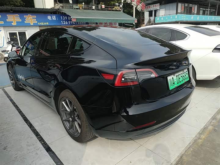 Фото 5 - Tesla Model 3