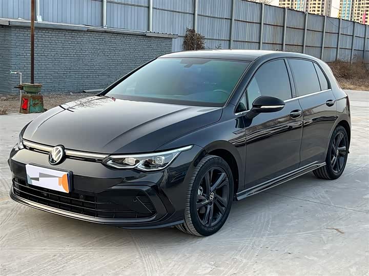 Фото 1 - Volkswagen Golf