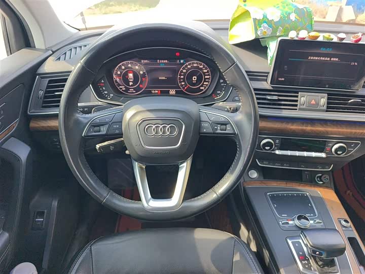 Фото 3 - Audi Q5L