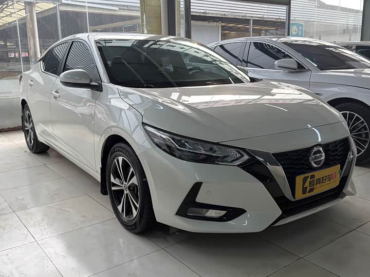 Фото 3 - Nissan Sylphy