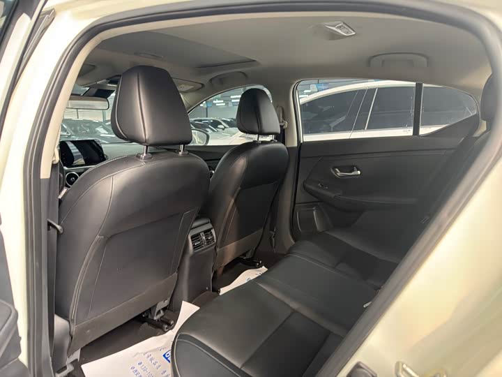 Фото 6 - Nissan Sylphy