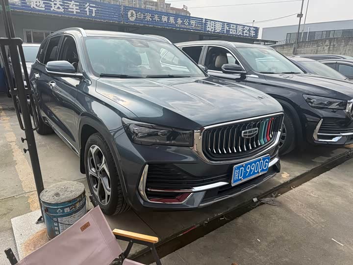 Фото 3 - Geely Monjaro