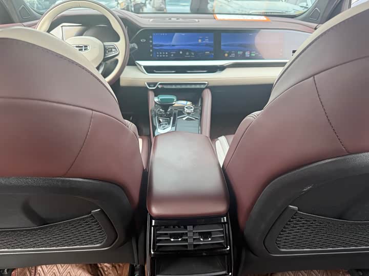 Фото 7 - Geely Monjaro