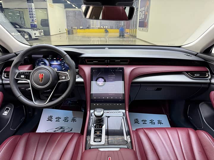 Фото 8 - Hongqi H5