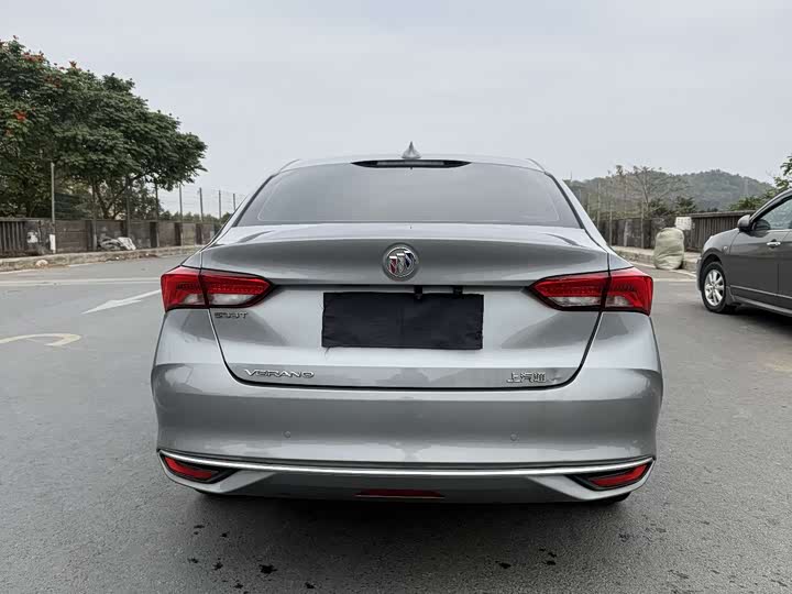 Фото 8 - Buick Verano