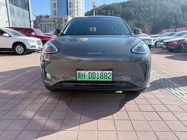 Фото 2 - Geely Galaxy Geome