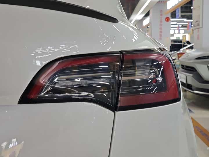 Фото 7 - Tesla Model Y