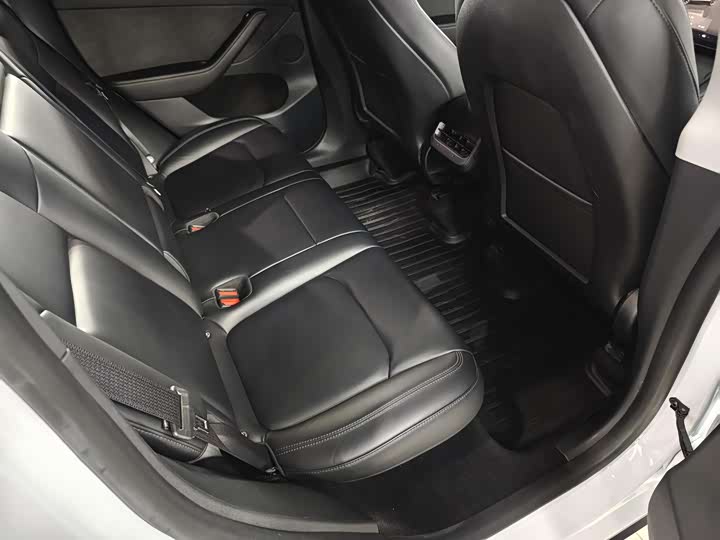 Фото 9 - Tesla Model Y