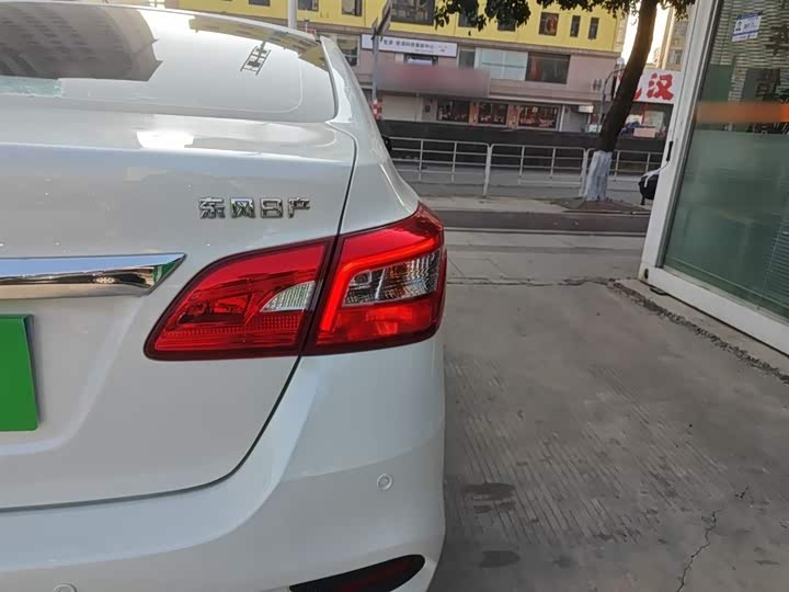 Фото 8 - Nissan Sylphy