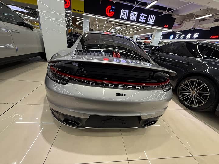 Фото 9 - Porsche 911