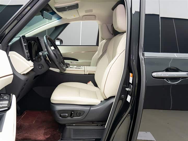 Фото 6 - Lexus LM