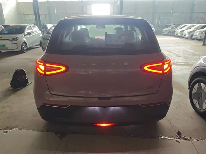 Фото 6 - Geely Galaxy Geome