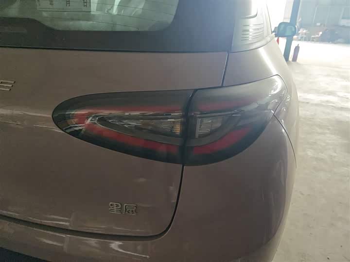 Фото 8 - Geely Galaxy Geome