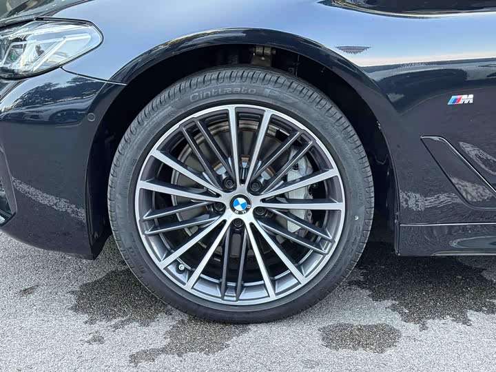 Фото 2 - BMW 5 Series