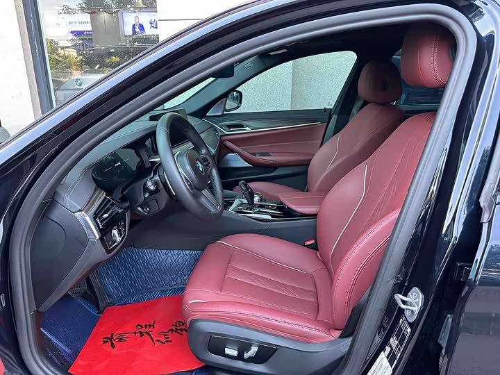 Фото 3 - BMW 5 Series