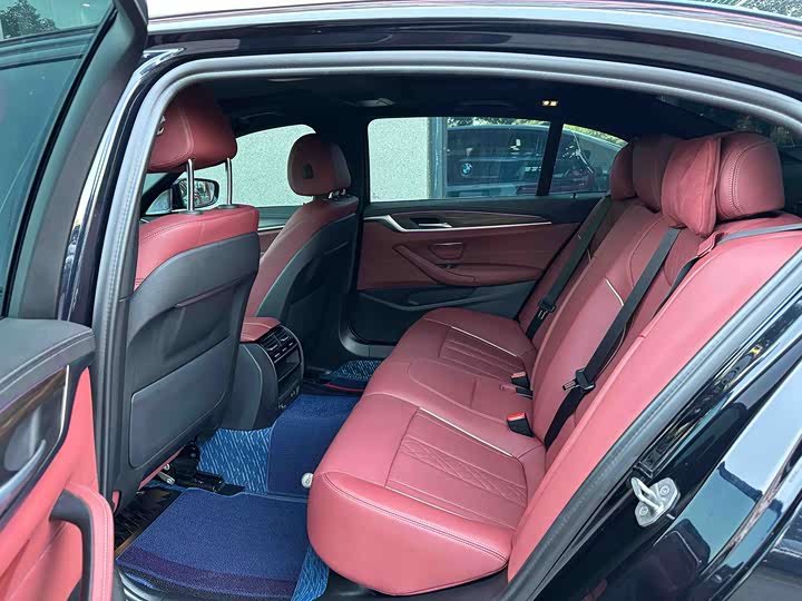 Фото 5 - BMW 5 Series