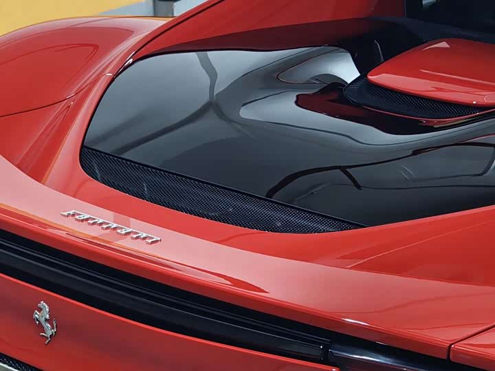 Фото 3 - Ferrari 296