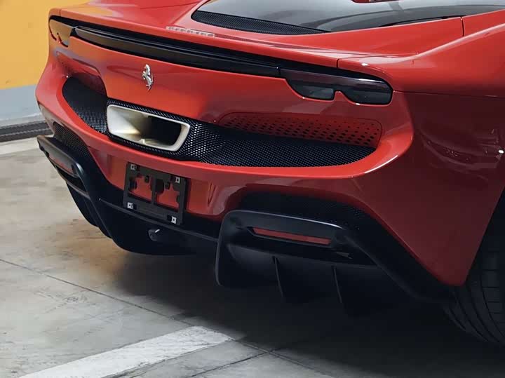 Фото 5 - Ferrari 296