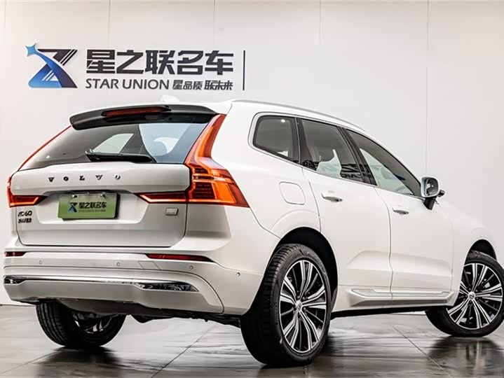 Фото 7 - Volvo XC60 Hybrid