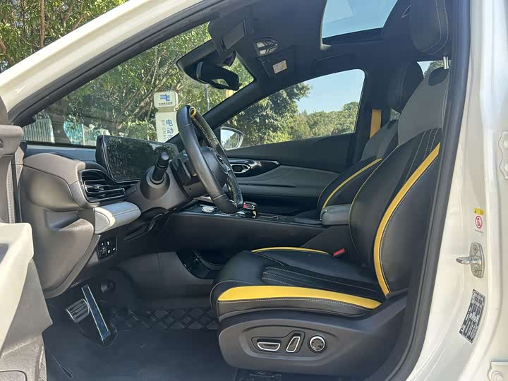 Фото 4 - GAC Trumpchi Empow R