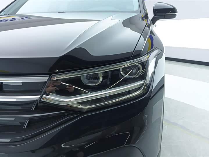 Фото 5 - Volkswagen Tiguan L Pro