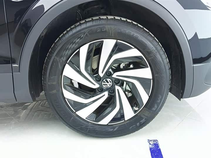 Фото 6 - Volkswagen Tiguan L Pro