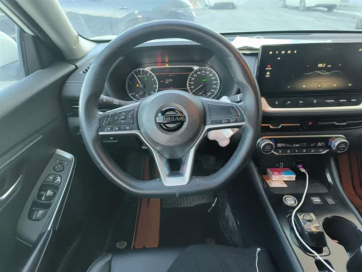 Фото 3 - Nissan Sylphy