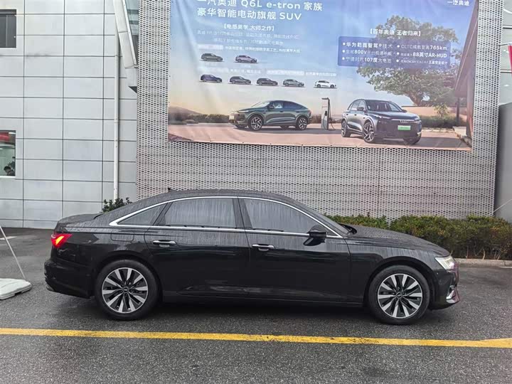 Фото 4 - Audi A6L