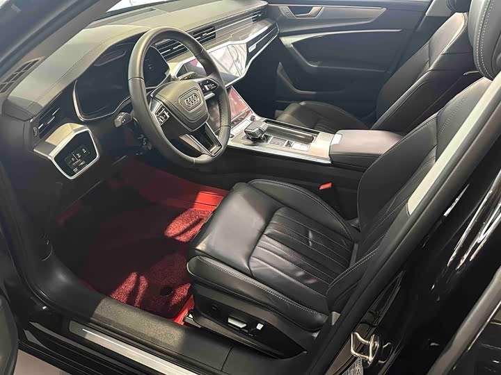 Фото 7 - Audi A6L