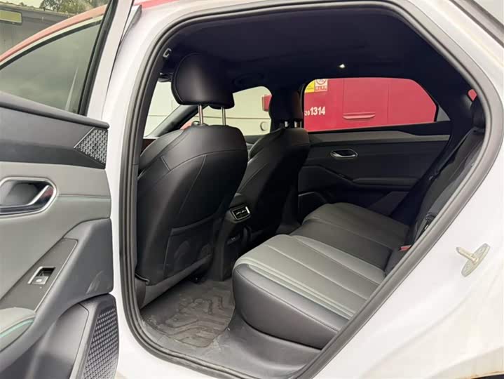 Фото 5 - BYD Qin L