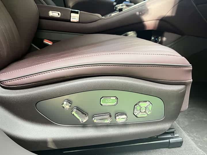 Фото 4 - Denza Z9GT