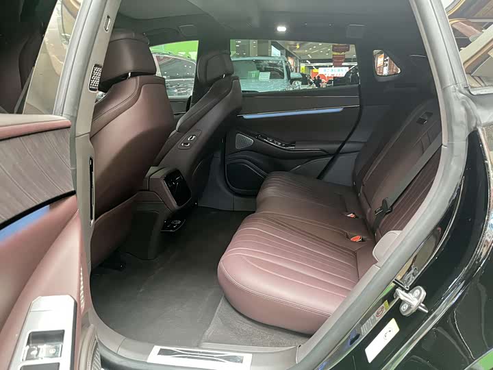 Фото 9 - Denza Z9GT