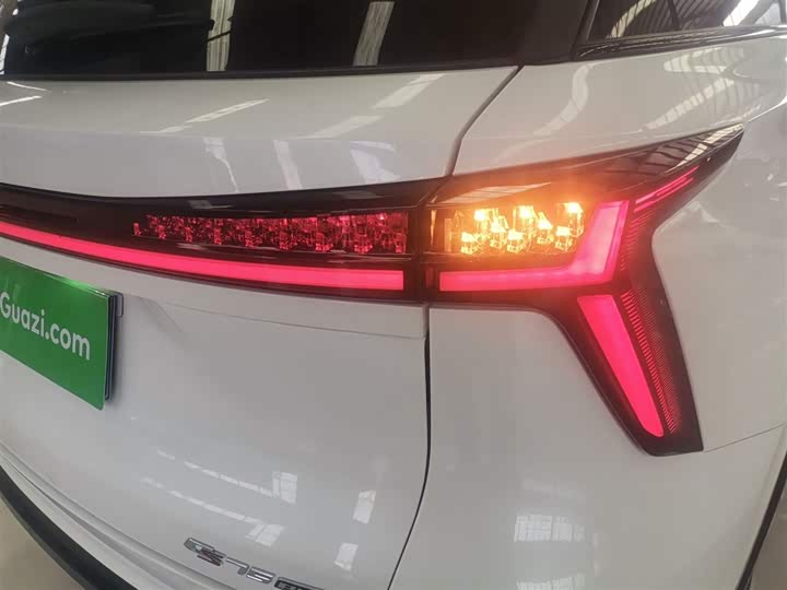 Фото 8 - Changan CS75 Plus