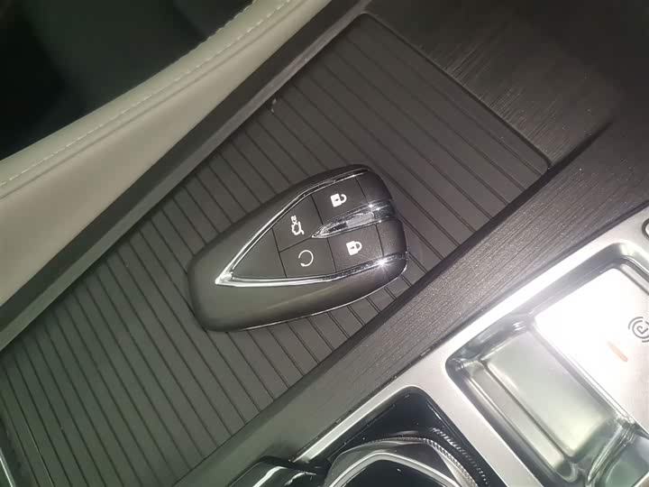 Фото 9 - Changan CS75 Plus