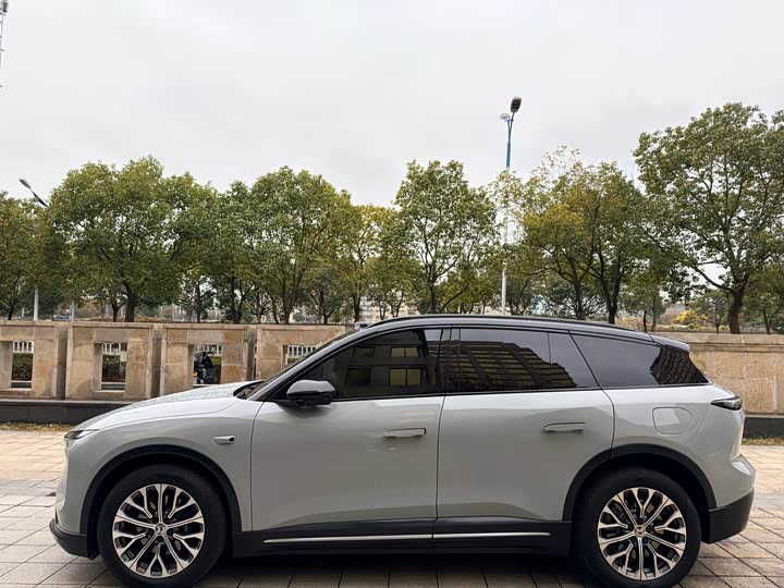 Фото 7 - Nio ES6