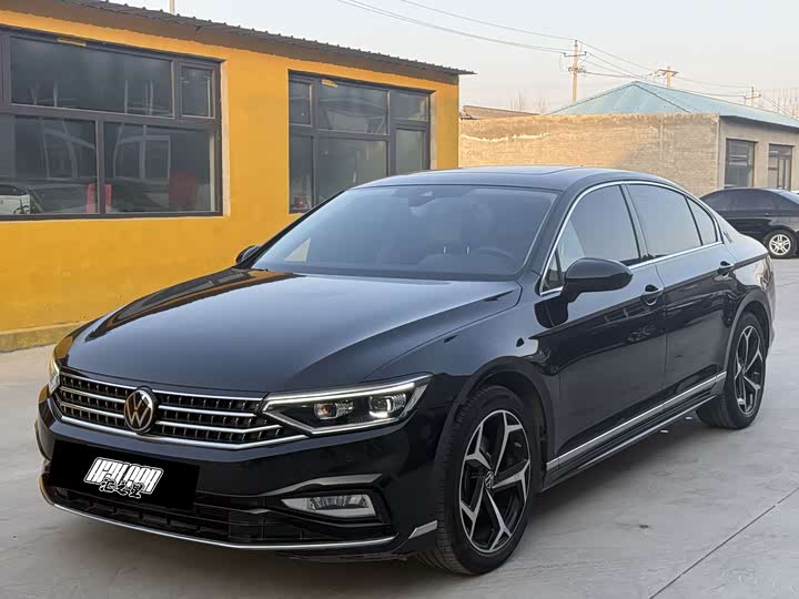 Фото 1 - Volkswagen Magotan