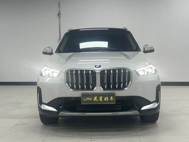 Фото 8 - BMW X1