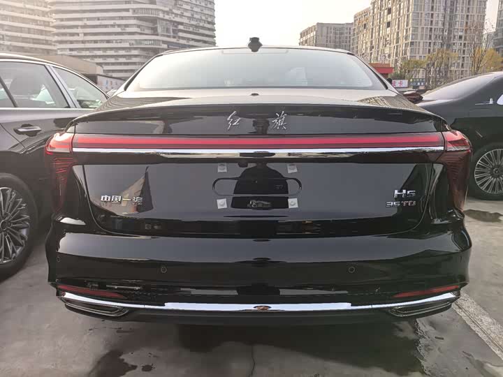 Фото 4 - Hongqi H5