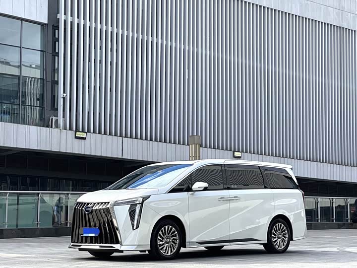 Фото 1 - GAC Trumpchi M8